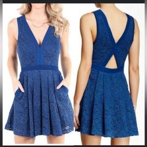 FREE PEOPLE Lovely In Lace Black Mini Dress Blue Pockets Zip Size Small Petite
